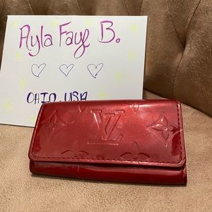 Vintage Louis Vuitton 4-Key Keyholder in Cherry Vernis Leather